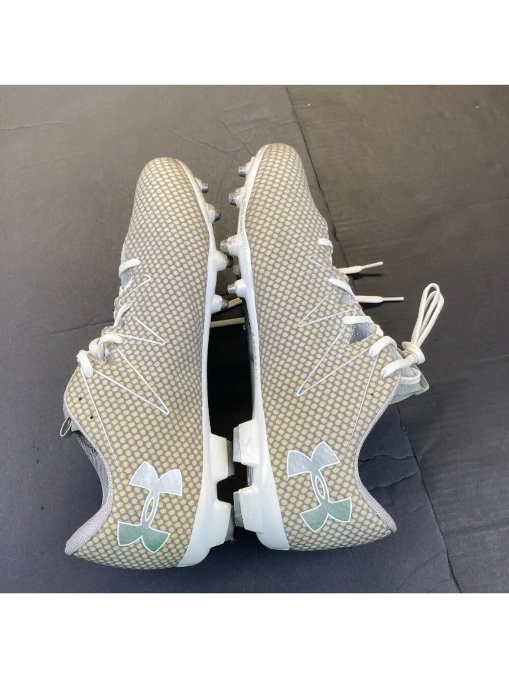 Under Armour Nitro Low MC Football Cleats.  Gray, Manmade, Mens Size 16
